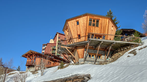 Prise de vue en contre plongée pour apprécier cette construction architecturale très originale