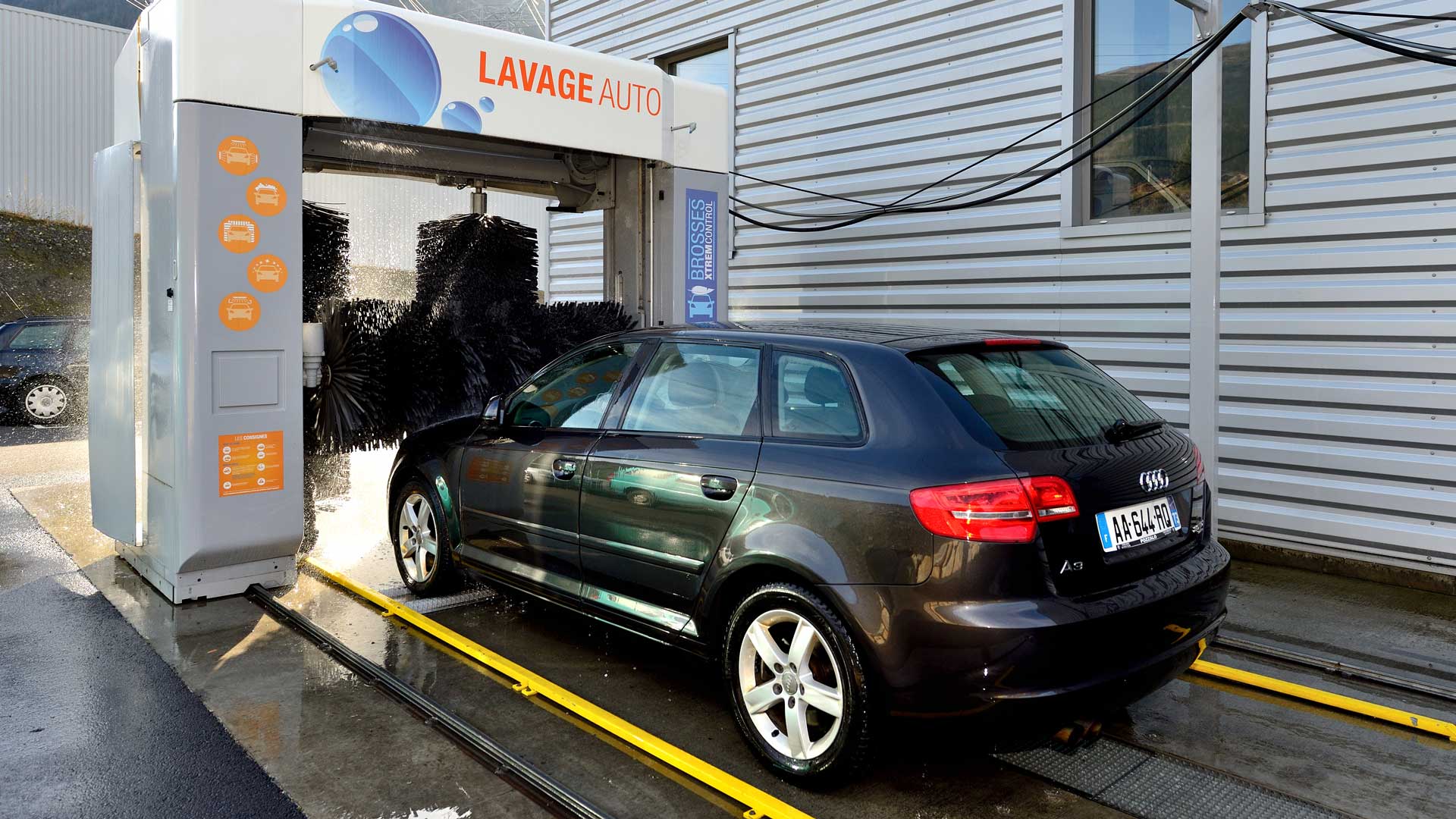 Station de lavage Pozzalo Automobile Volkswagen Bourg-Saint-Maurice