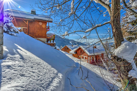 Il faut trouver le bon angle pour mettre en valeur la situation du chalet dans son contexte