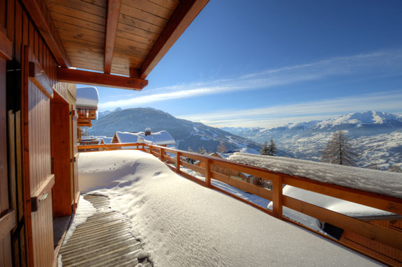 Très belle ambiance sur la terrasse, qui donne envie d'investir juste pour prendre l'apéro à cet endroit