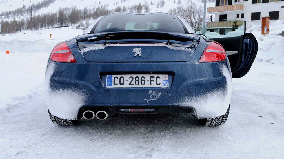 Vue arrière de la Peugeot RCZ R