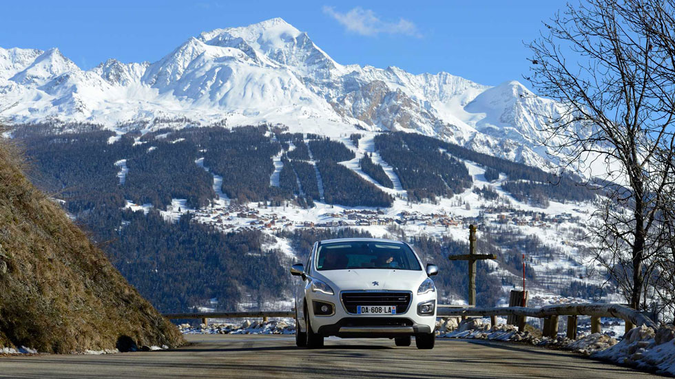 Peisey-Vallandry en arrière plan