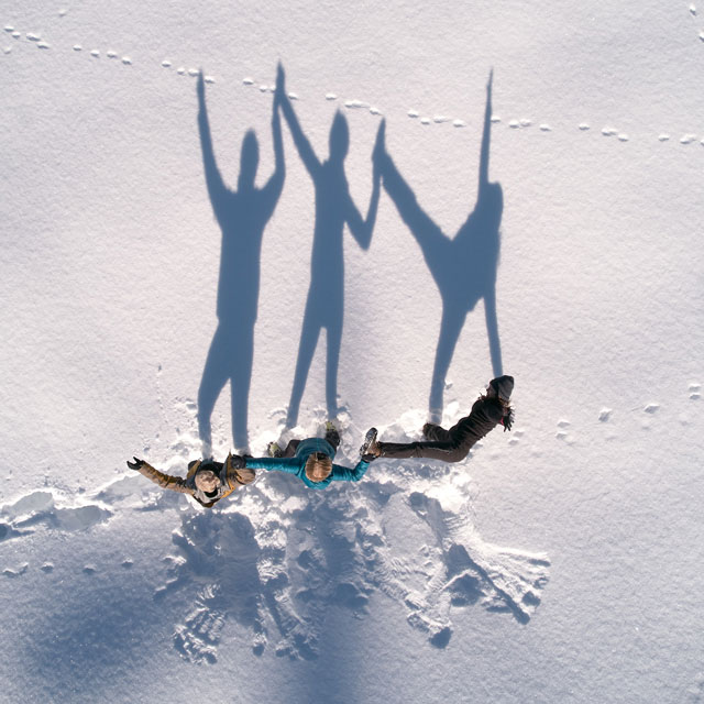 Jeux d'ombres sur la neige